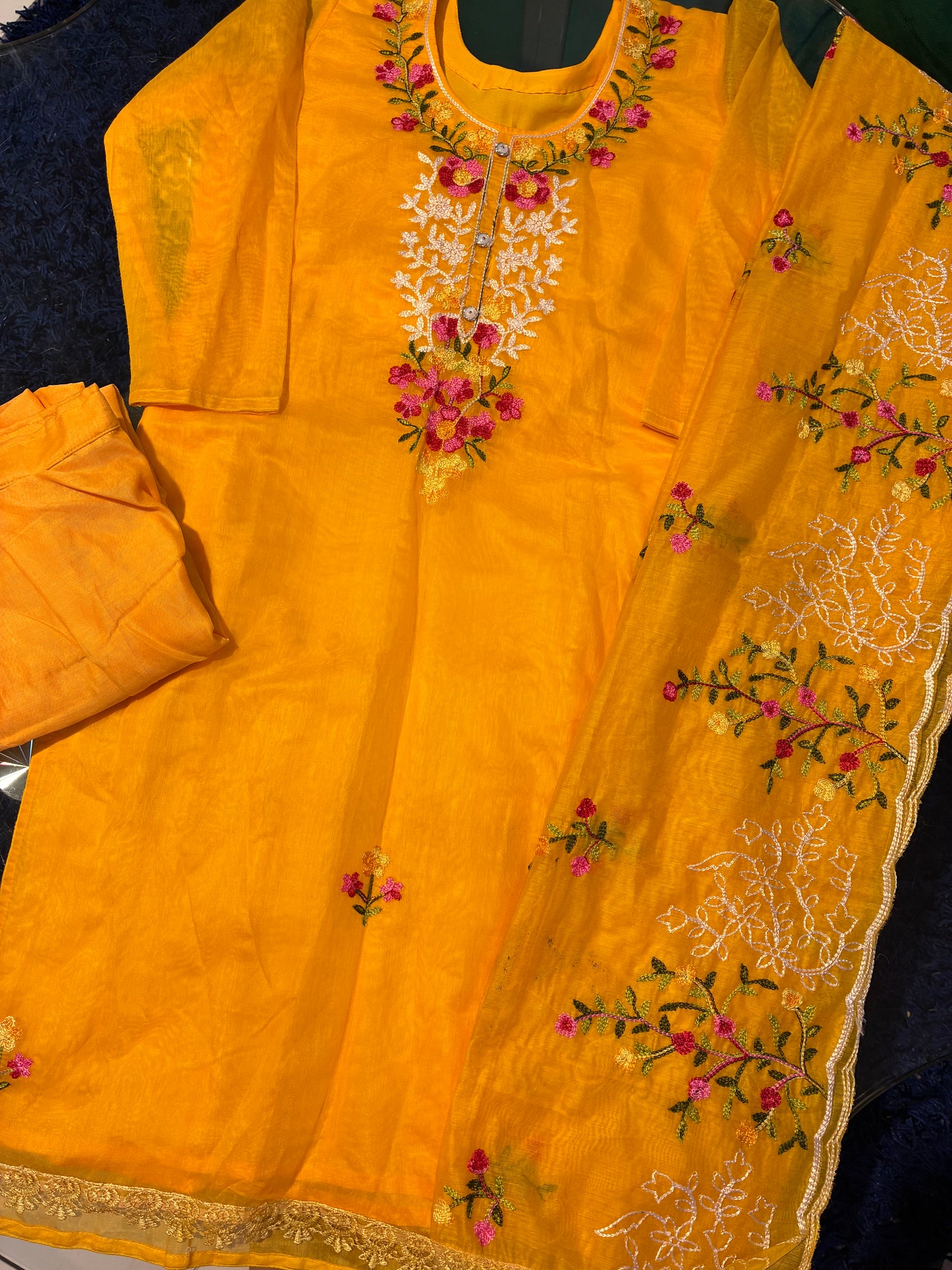 Sunehri Phool Embroidered Suit Set