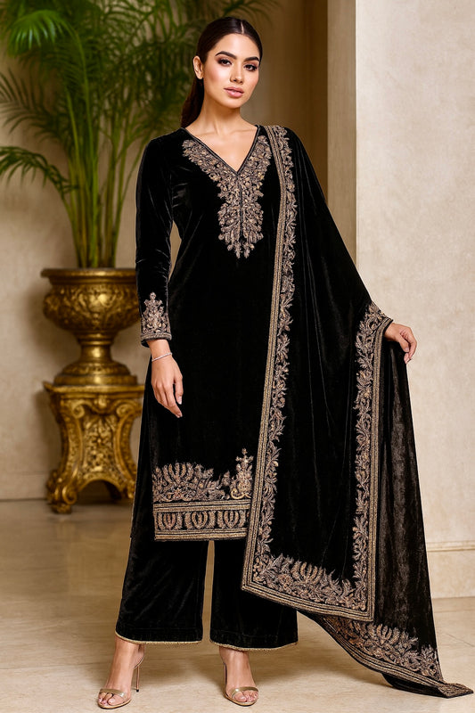 Mahira Regal Noir Velvet Set