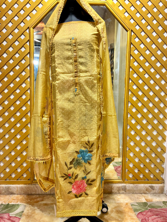 Gulbano Hakoba Embroidered Suit Set