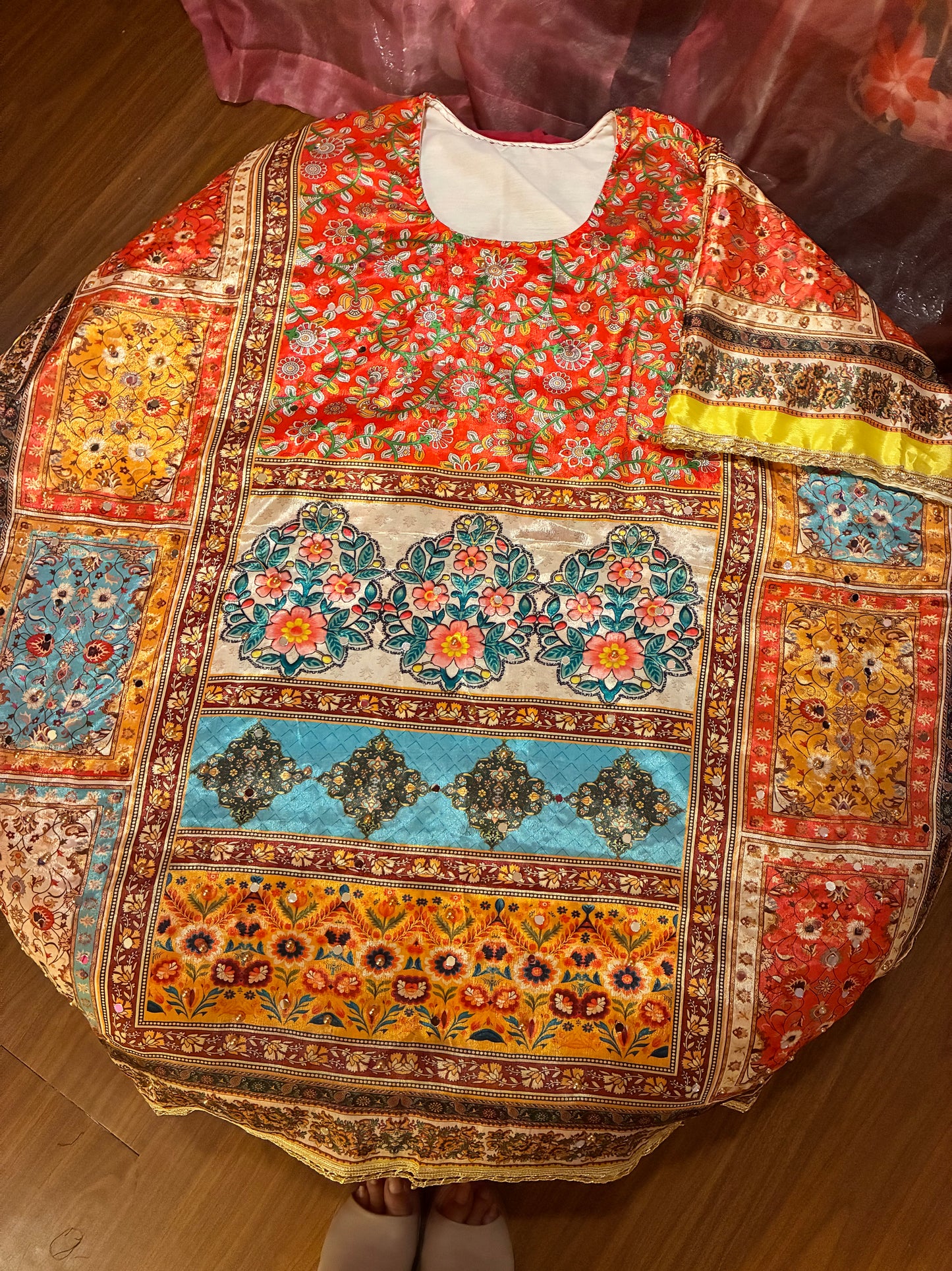 Noorani Multicolor Mosaic Crepe Kaftan