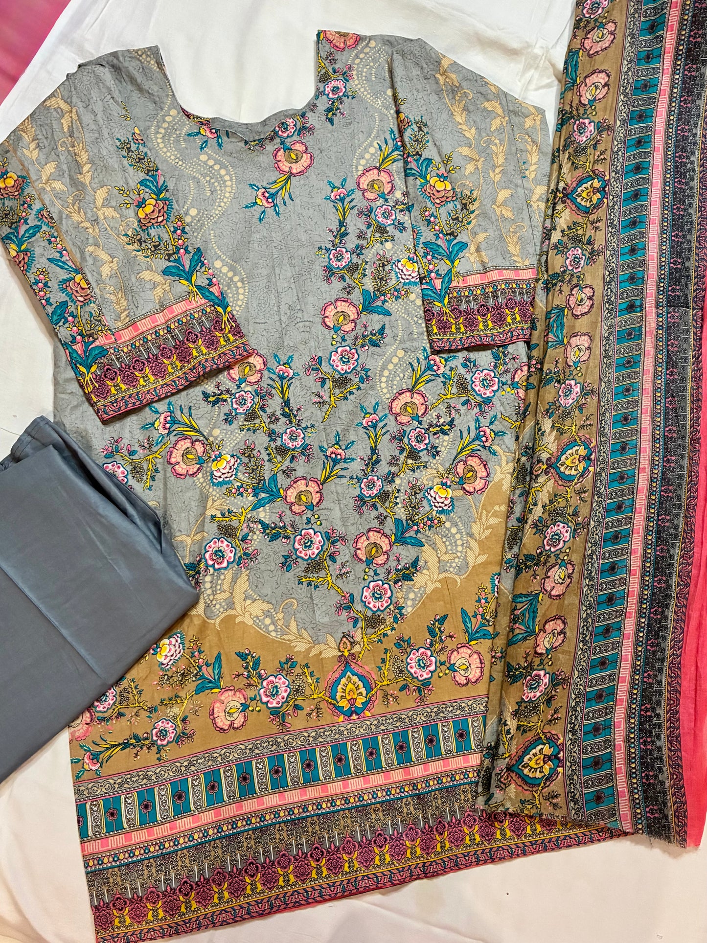 Aira Silver Bloom | Lawn Cotton Pakistani Suit Set