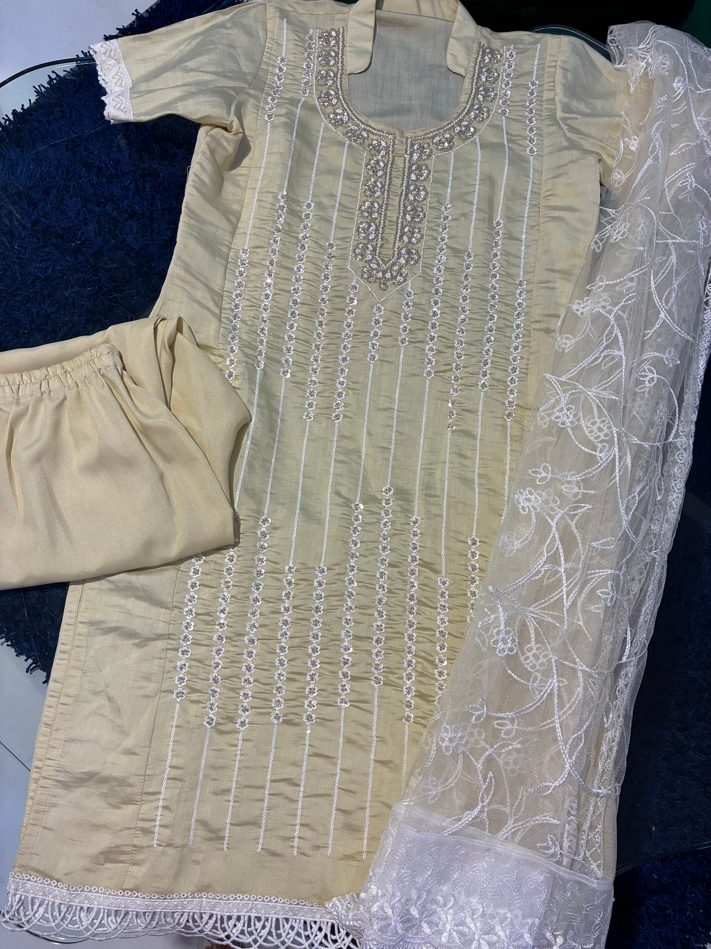 Zariya Glow Pakistani Suit Set