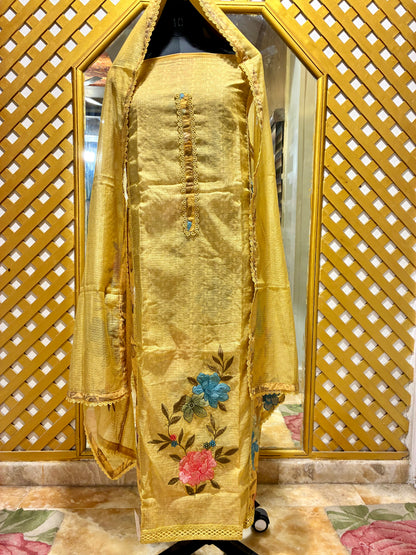 Gulbano Hakoba Embroidered Suit Set