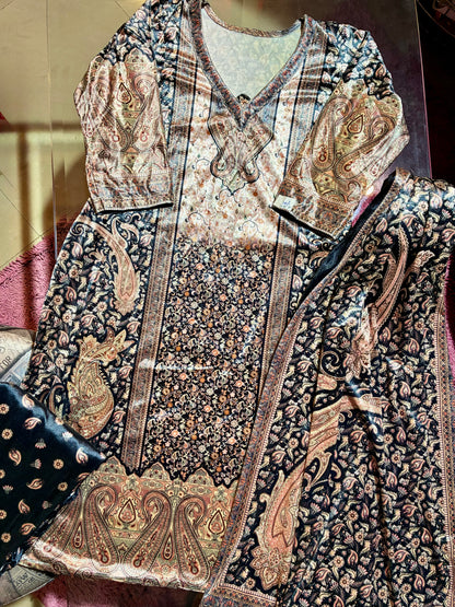 Noora Midnight Tapestry Velvet Set