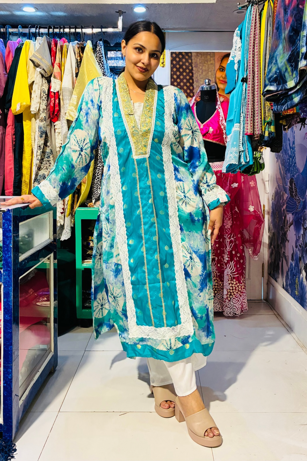 Noor-e-neel Firan Style Kurta Set